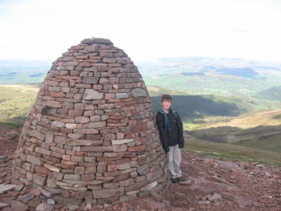 A cracking cairn